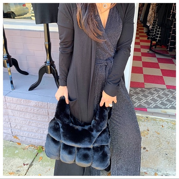 ✨LAST ONE ✨PARIS Black faux fur bag - Picture 4 of 8